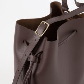 SUKI Bucket Bag in Oxblood